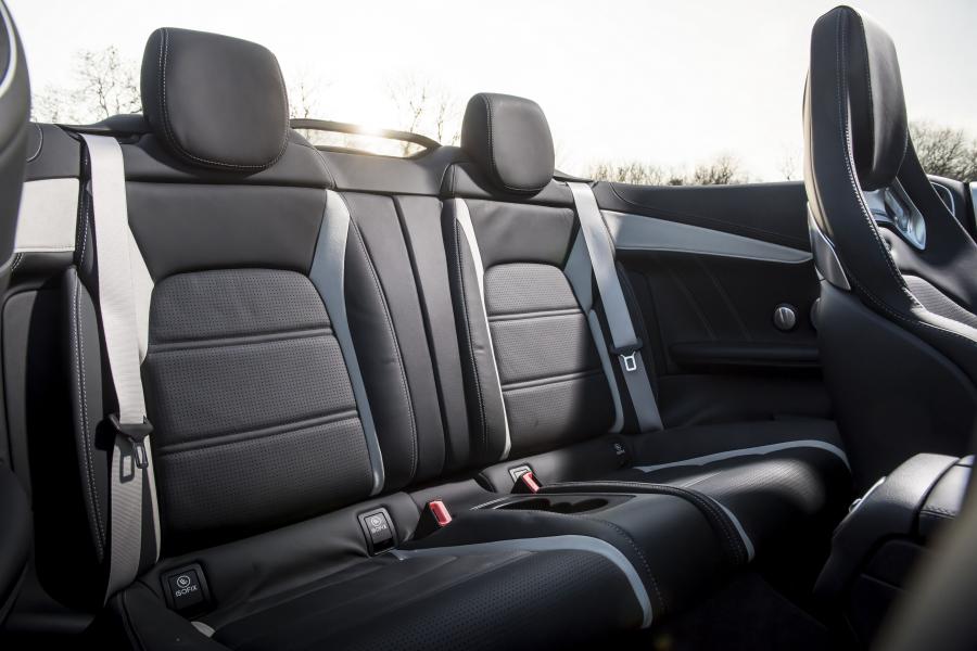 Интерьер Mercedes-AMG C63 S Cabriolet 2016 года  (UK) (фото 7 из 30)